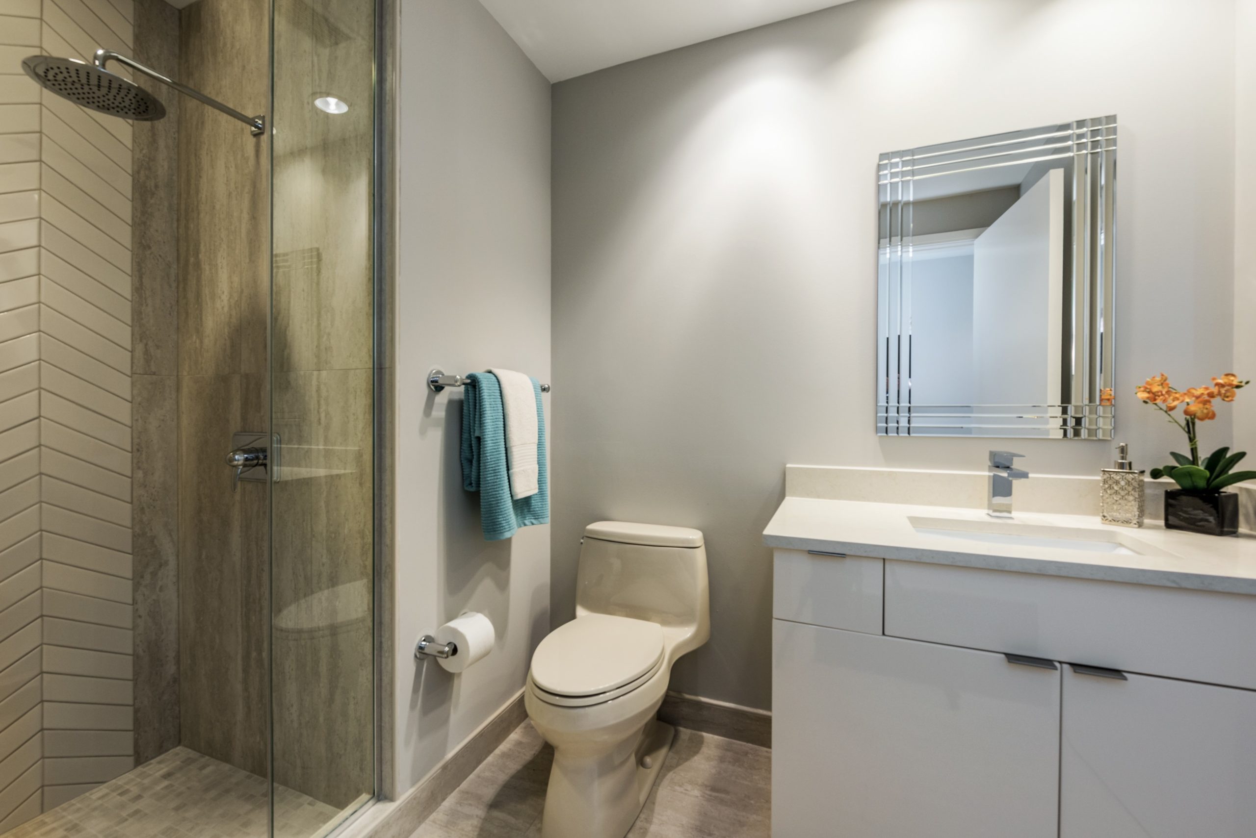 Modern White Bathroom Cabinetry